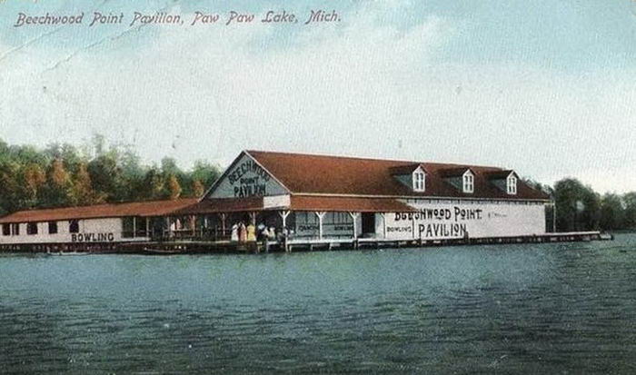 Woodward Pavillion (Woodwards Pavilion) - Old Post Card Photo (newer photo)